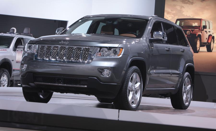  Jeep Grand Cherokee Overland Summit 2011 года  (фото 2 из 17)